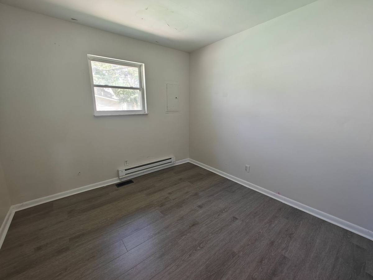 House for rent at 647 W Franklin St, Shelbyville, IN 46176