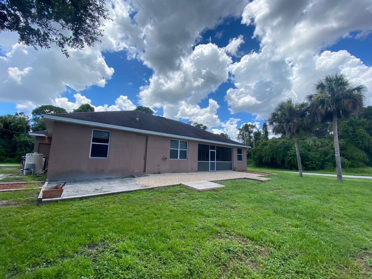 4110 Polynesia Rd, North Port, FL 34288 - House for Rent - Image 2