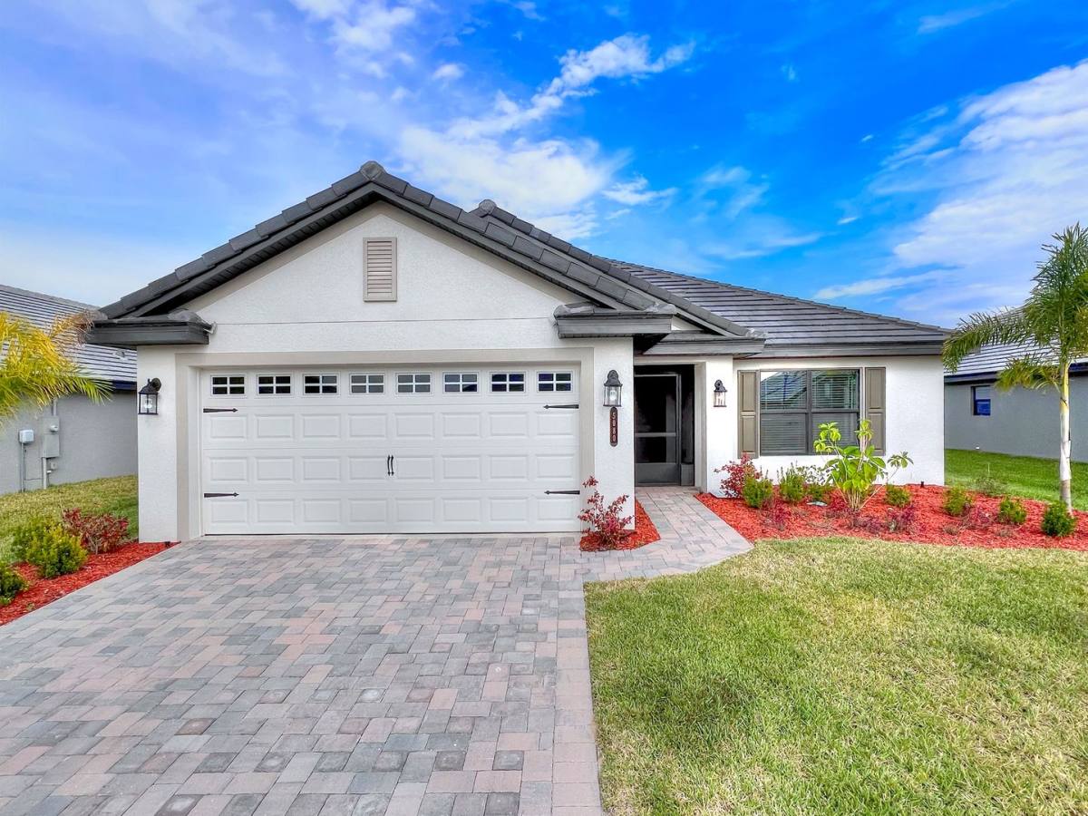 House for rent at 5080 Tennessee Lake Dr, Auburndale, FL 33823