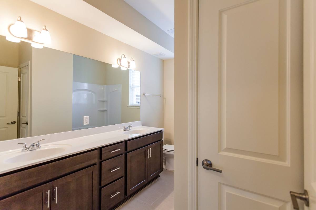 Apartment for rent at 1562 Crestview Dr, Madison, TN 37115