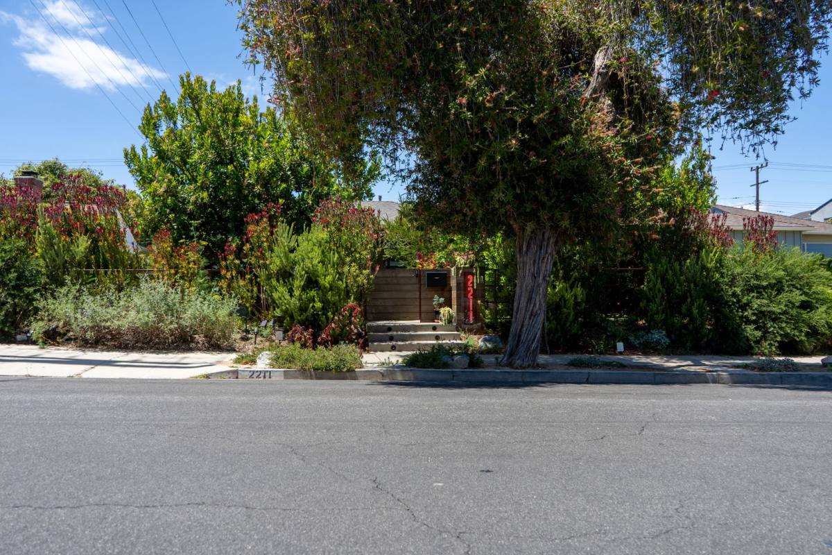 House for rent at 2211 Ashland Ave, Santa Monica, CA 90405