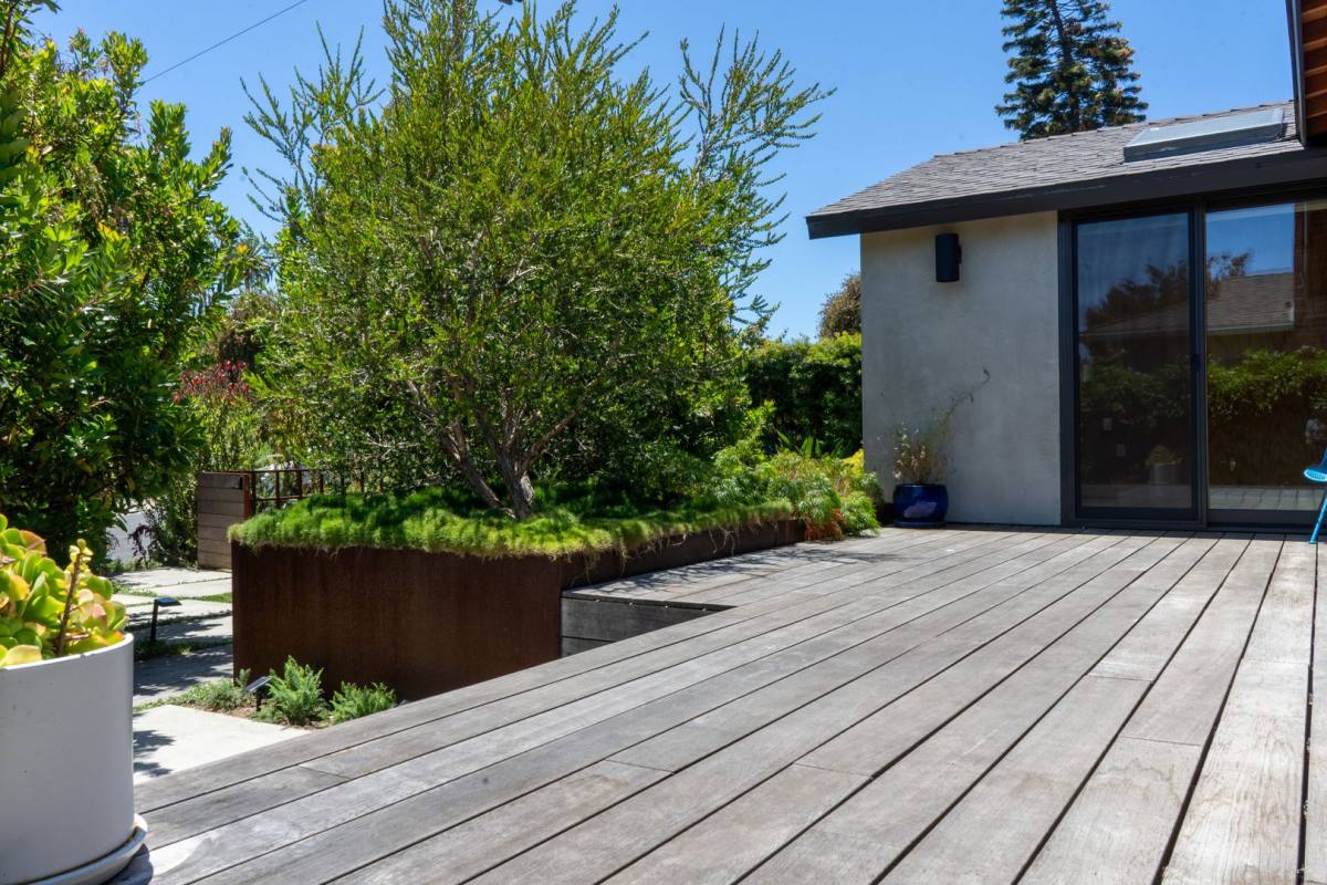 House for rent at 2211 Ashland Ave, Santa Monica, CA 90405