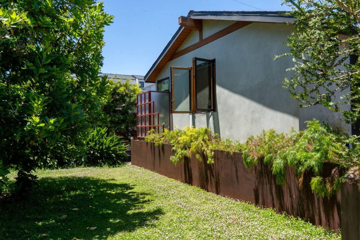 House for rent at 2211 Ashland Ave, Santa Monica, CA 90405