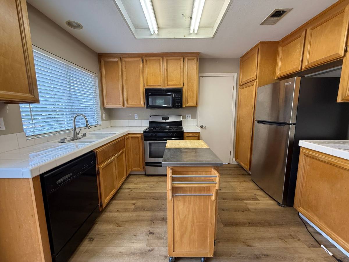 845 Shelborne Dr, Tracy, CA 95377 - House for Rent - Image 2