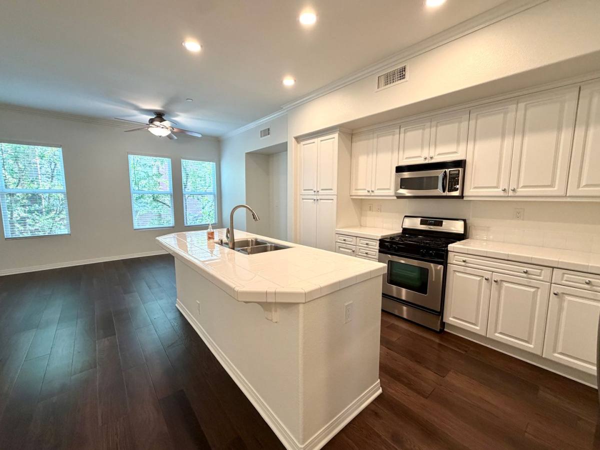 Condo for rent at 628 W 1st St, Claremont, CA 91711