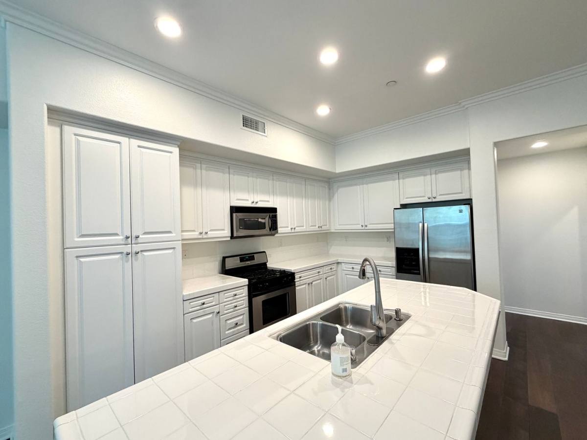 Condo for rent at 628 W 1st St, Claremont, CA 91711