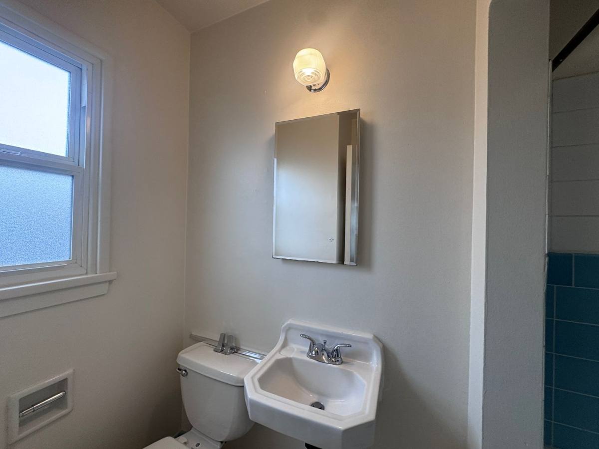 Apartment for rent at 2231 11th Ave, Sacramento, CA 95818