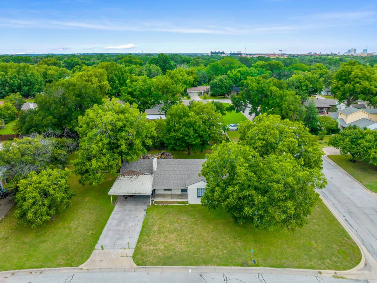 House for rent at 3500 Corto Ave, Fort Worth, TX 76109