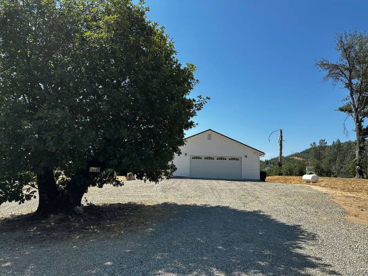 House for rent at 15707 Swasey Mine Lane, Redding, CA 96001