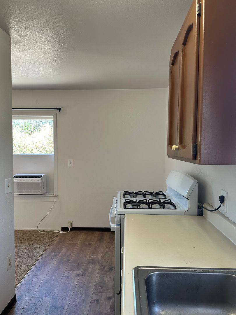 Apartment for rent at 2121 Terrace St, Redding, CA 96001