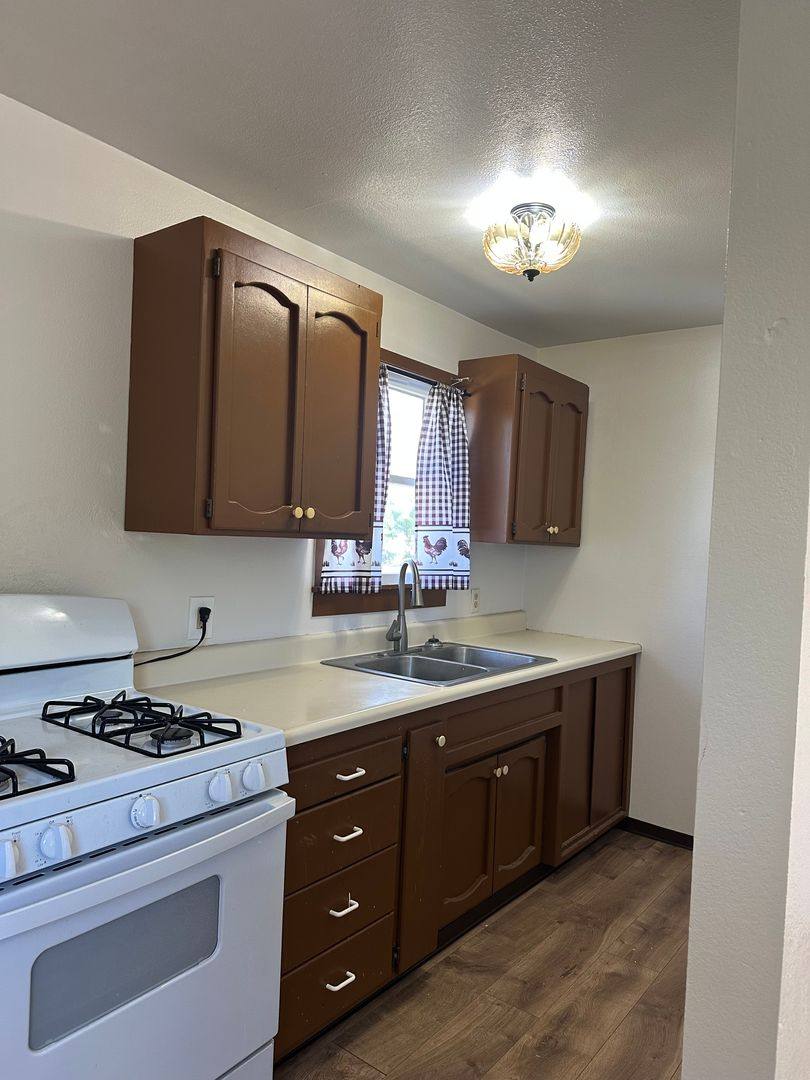 Apartment for rent at 2121 Terrace St, Redding, CA 96001