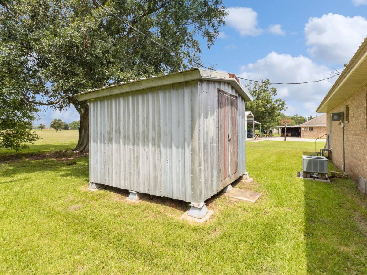 House for rent at 319 W Railroad Ave, Arnaudville, LA 70512