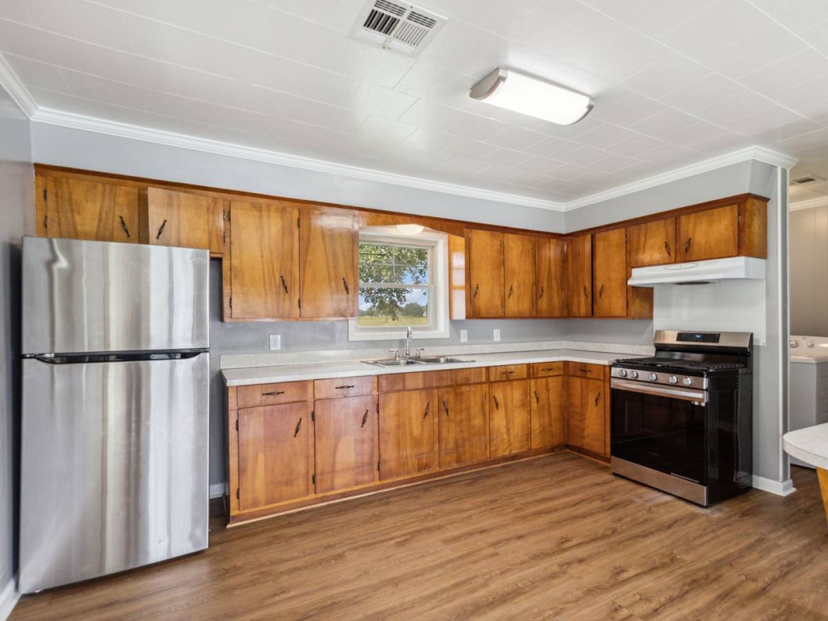 House for rent at 319 W Railroad Ave, Arnaudville, LA 70512
