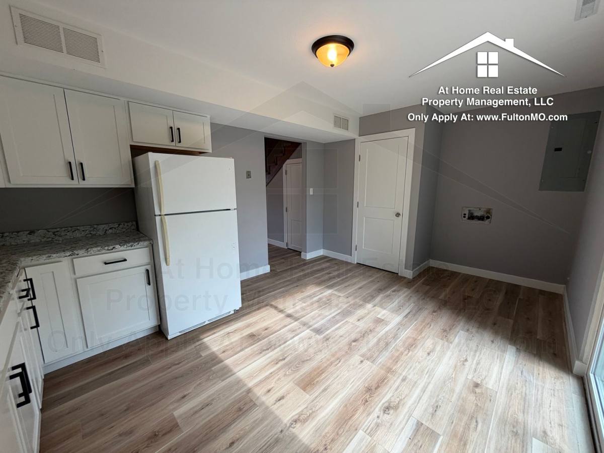Apartment for rent at 545 Collier Lane, Fulton, MO 65251