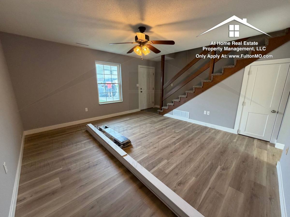 Apartment for rent at 545 Collier Lane, Fulton, MO 65251