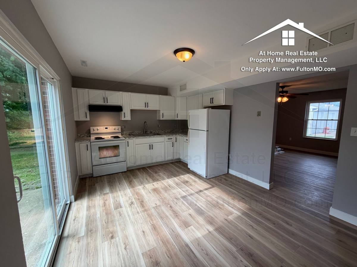 Apartment for rent at 545 Collier Lane, Fulton, MO 65251