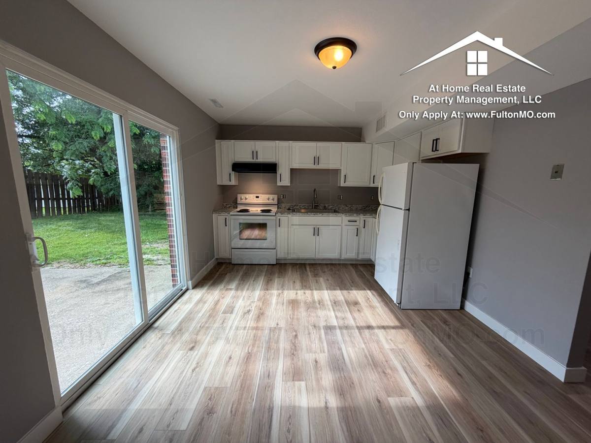 Apartment for rent at 545 Collier Lane, Fulton, MO 65251