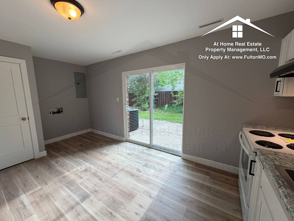 Apartment for rent at 545 Collier Lane, Fulton, MO 65251