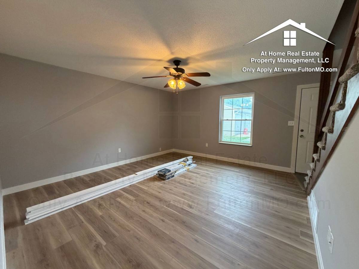 Apartment for rent at 545 Collier Lane, Fulton, MO 65251