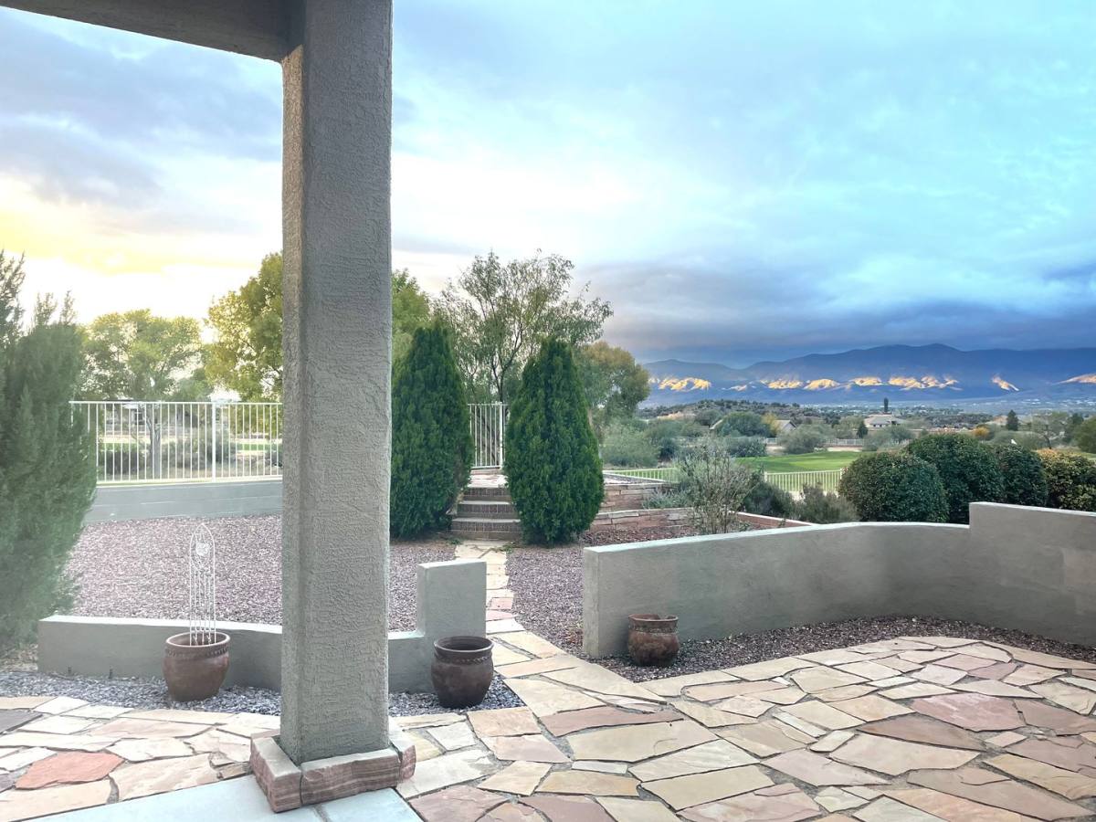 House for rent at 5715 E La Privada Dr, Cornville, AZ 86325