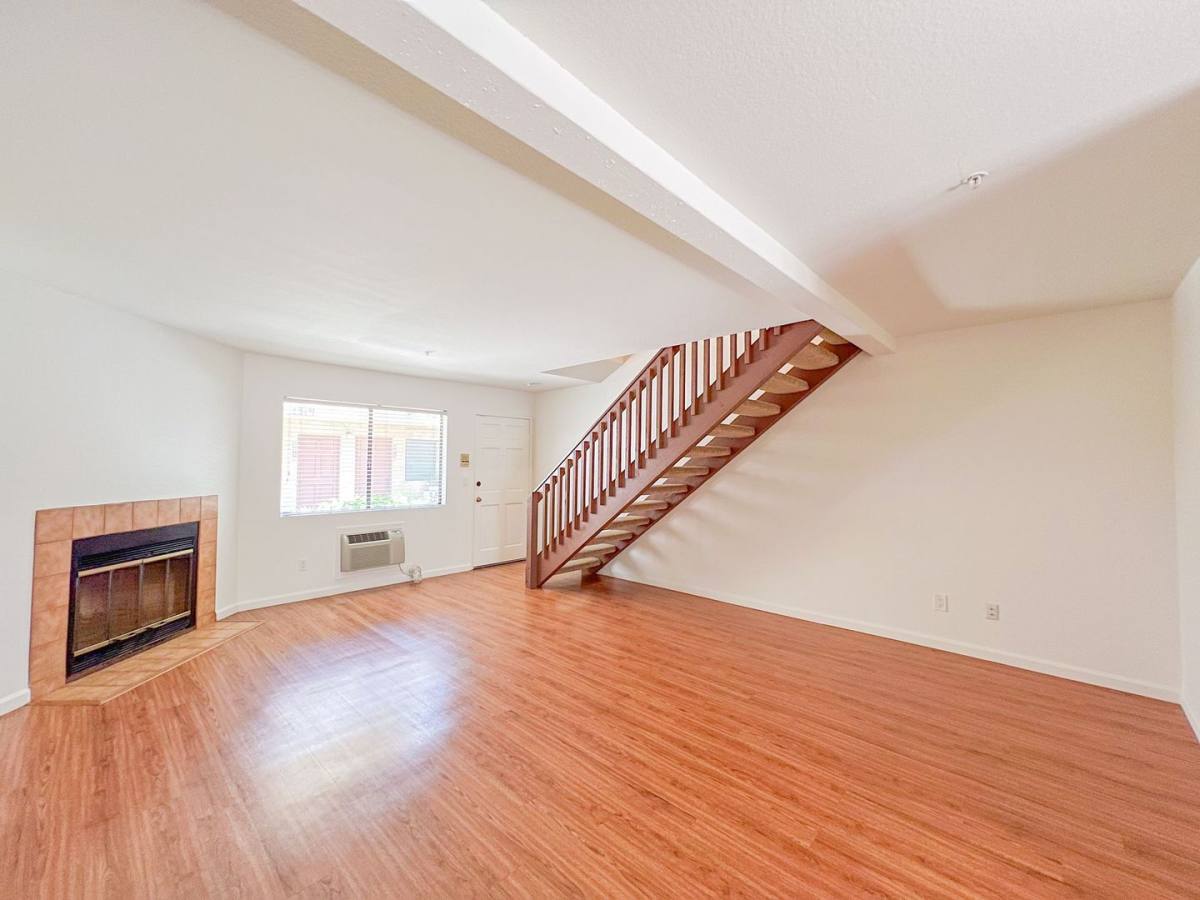 Apartment for rent at 3902- 3920 Howard Ave, Los Alamitos, CA 90720