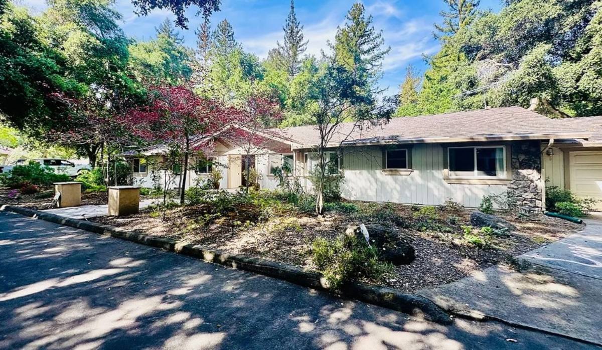 Apartment for rent at 19952 Moran Lane, Saratoga, CA 95070