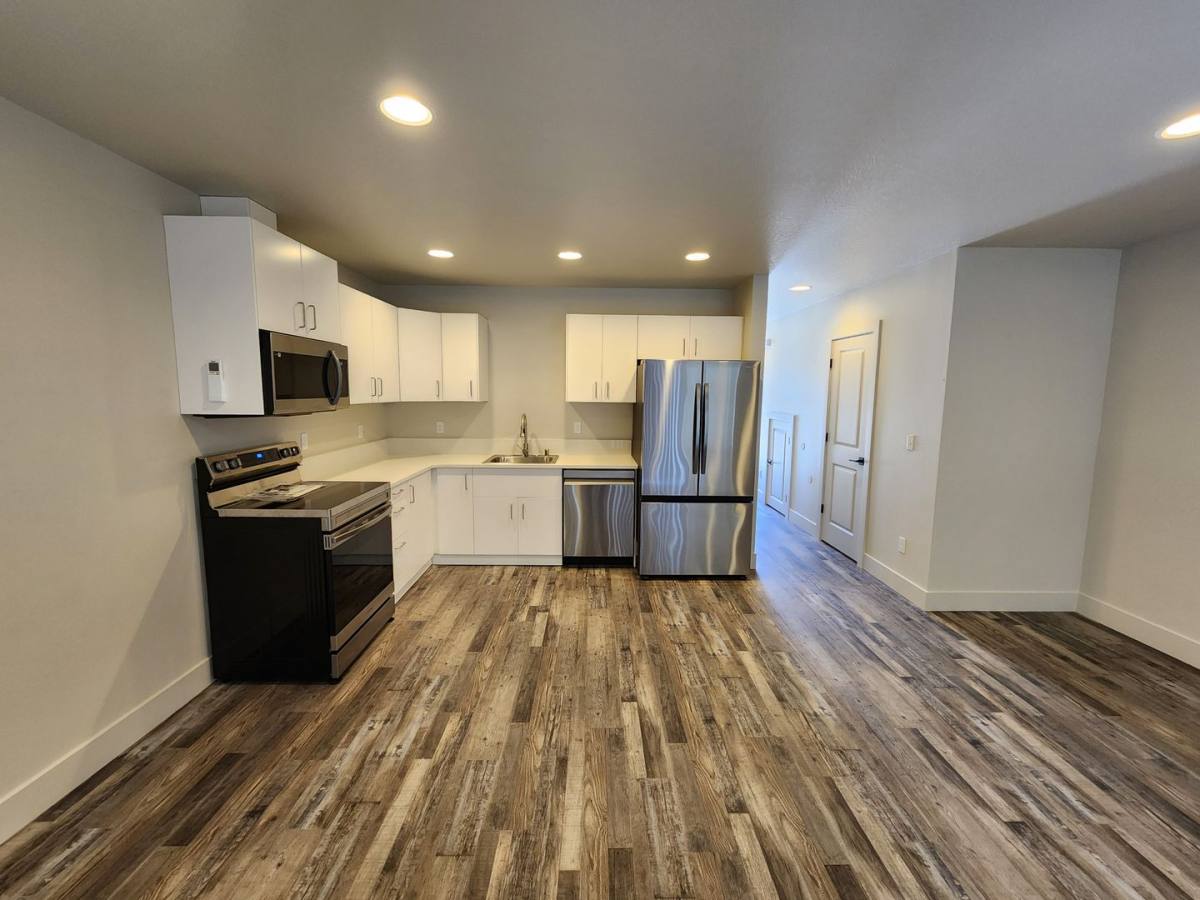 Townhouse for rent at 1004 Peach Rd, Winlock, WA 98596