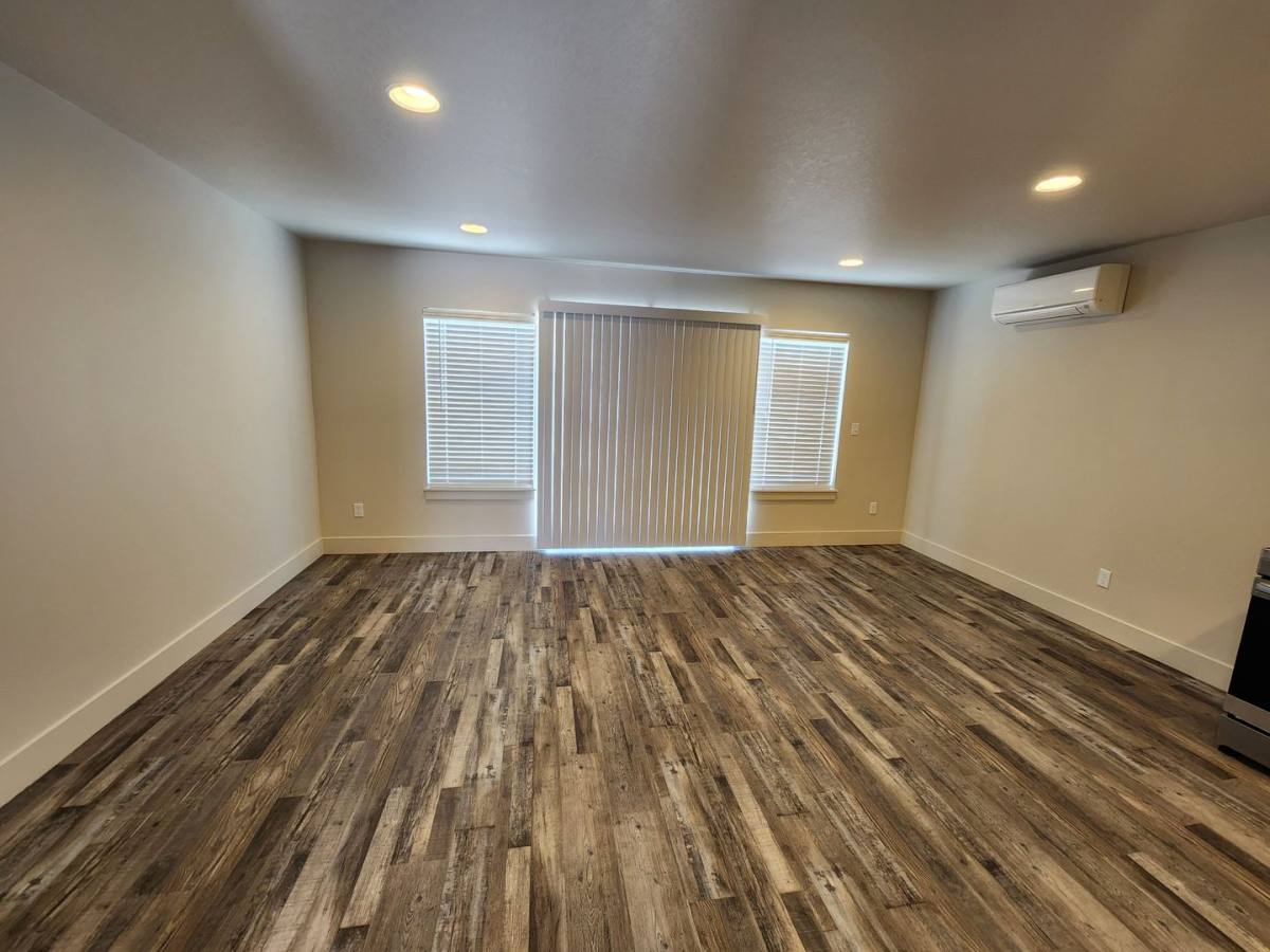 Townhouse for rent at 1004 Peach Rd, Winlock, WA 98596