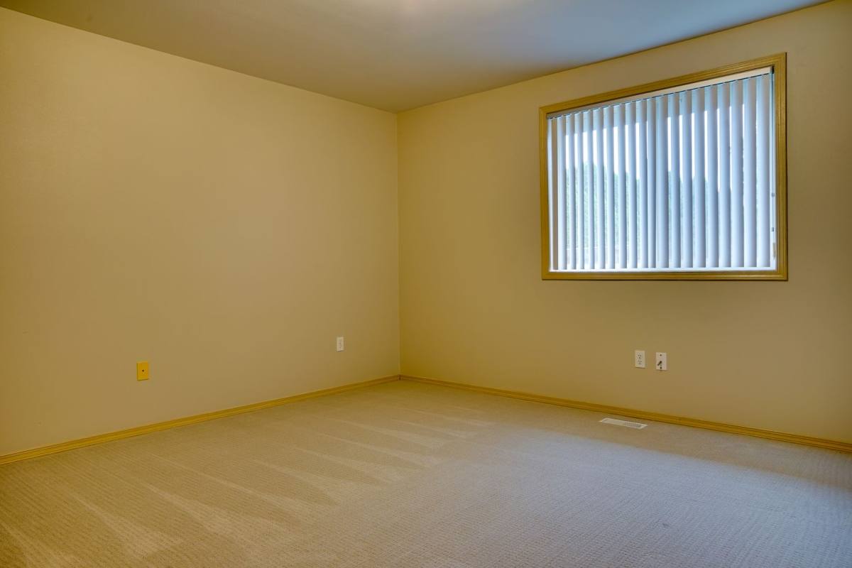 House for rent at 1910 N Court SE, Auburn, WA 98002