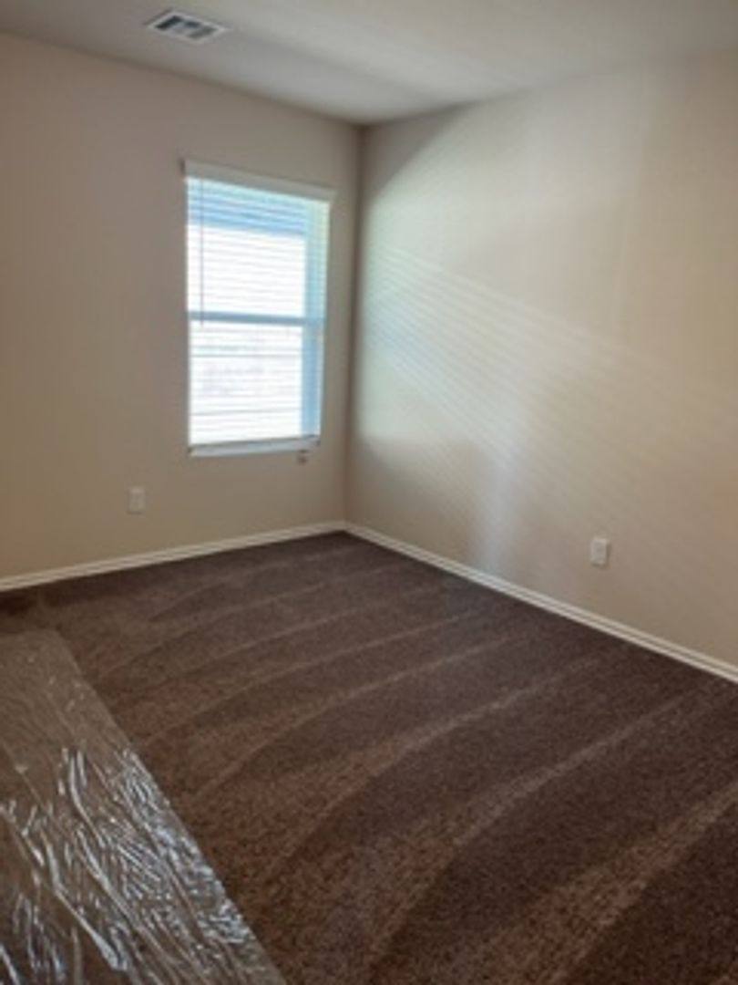 House for rent at 2921 NW 195th St, Edmond, OK 73012