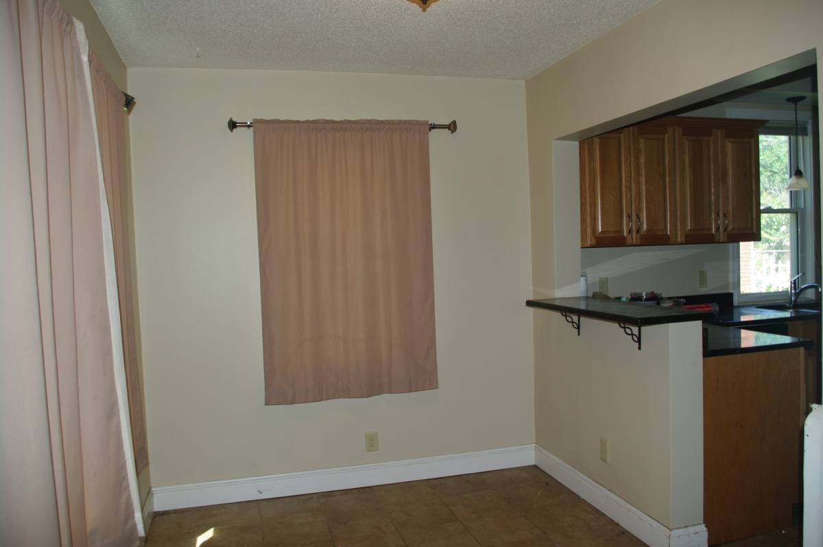 House for rent at 1677 Sherburne Ave, Saint Paul, MN 55104