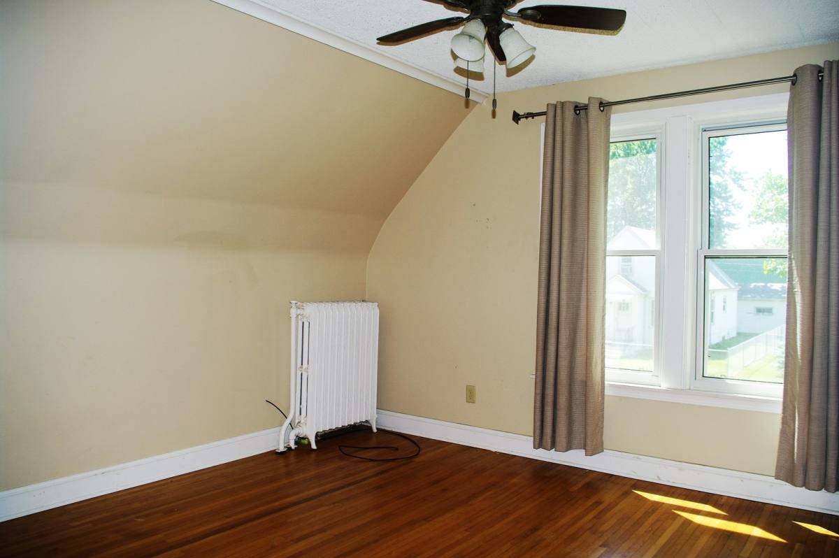 House for rent at 1677 Sherburne Ave, Saint Paul, MN 55104