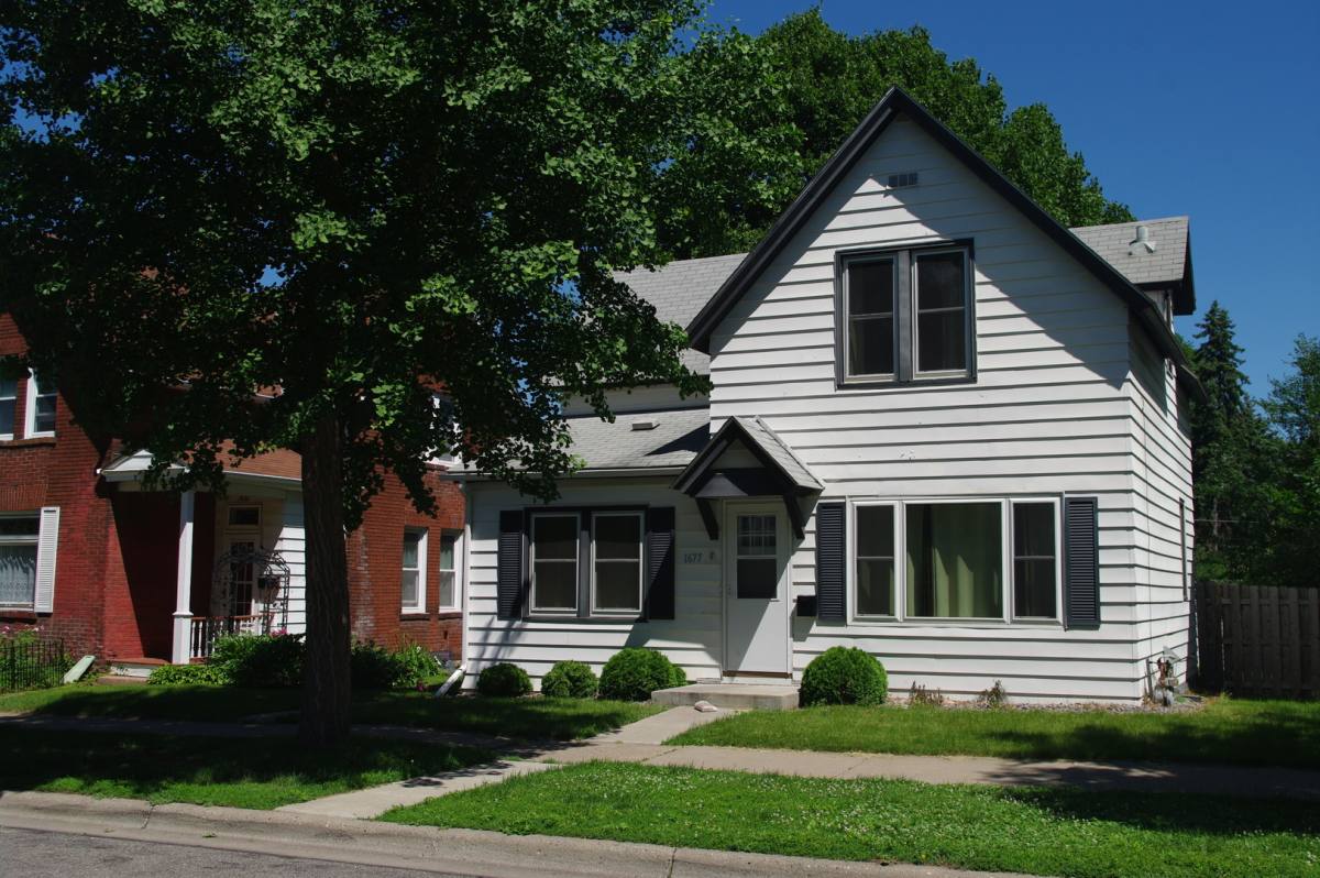 House for rent at 1677 Sherburne Ave, Saint Paul, MN 55104