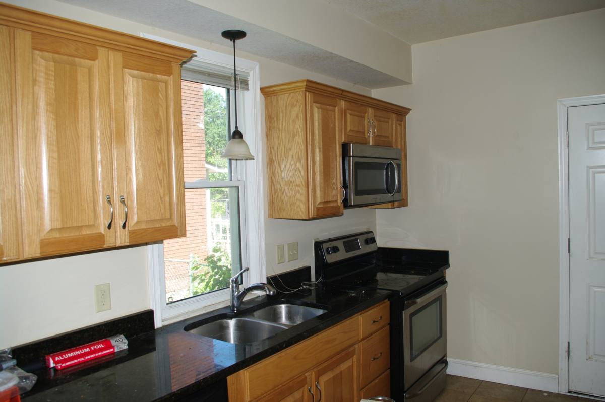 House for rent at 1677 Sherburne Ave, Saint Paul, MN 55104