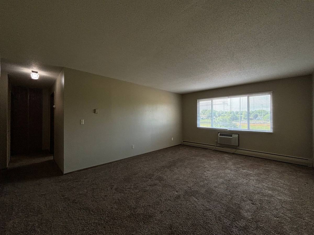 Apartment for rent at 41 Arlington Ave W, Saint Paul, MN 55117