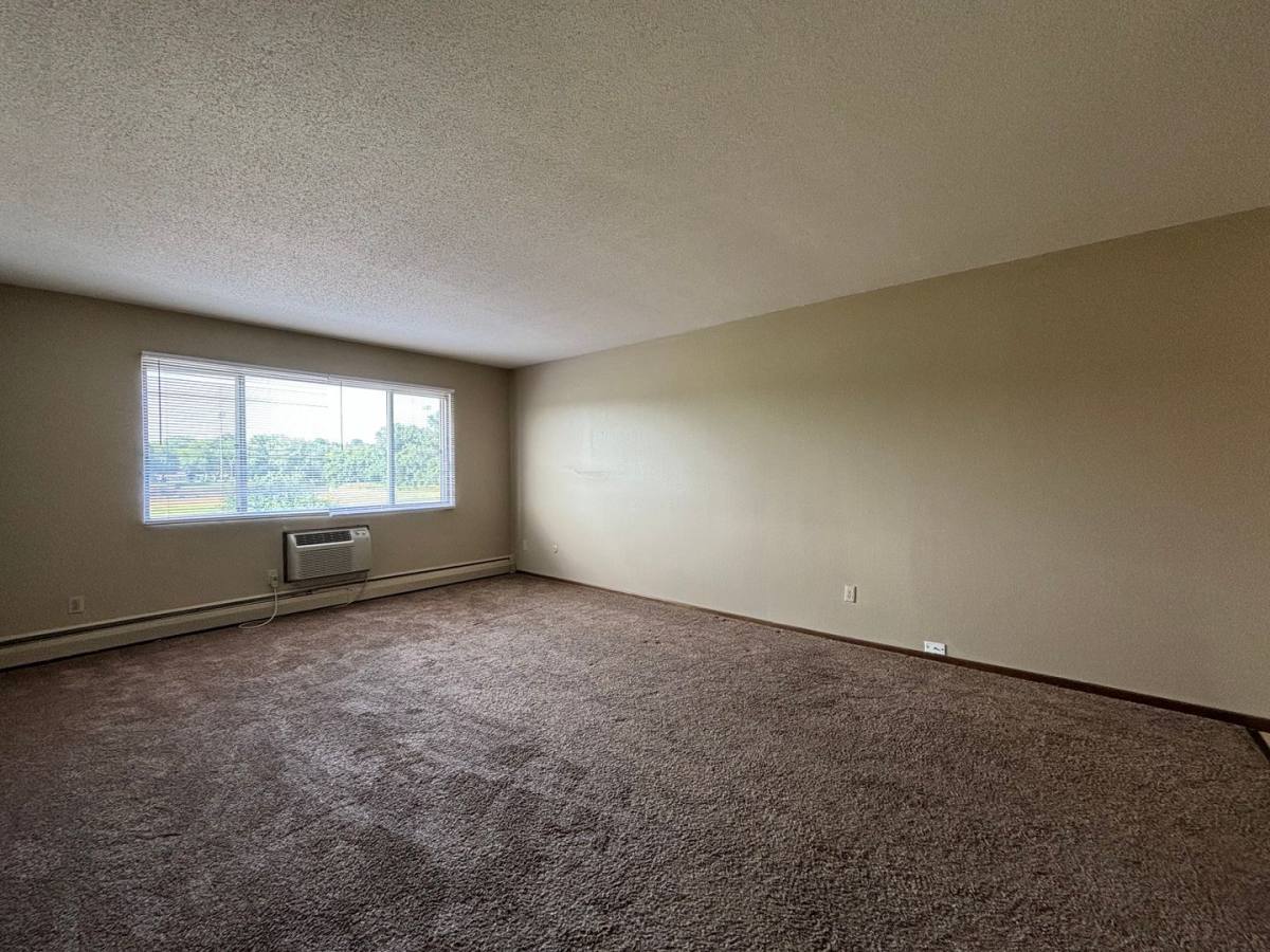 Apartment for rent at 41 Arlington Ave W, Saint Paul, MN 55117