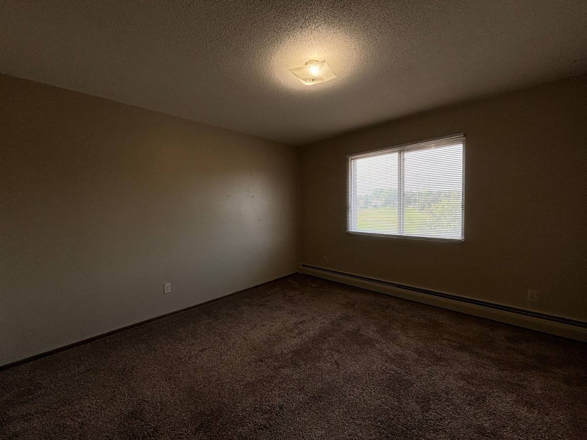 Apartment for rent at 41 Arlington Ave W, Saint Paul, MN 55117