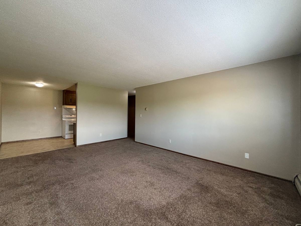 Apartment for rent at 41 Arlington Ave W, Saint Paul, MN 55117