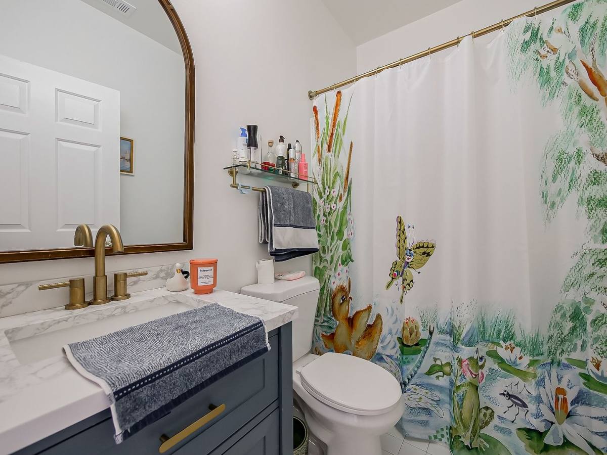 House for rent at 14520 Vauxhall Dr, Sterling Heights, MI 48313