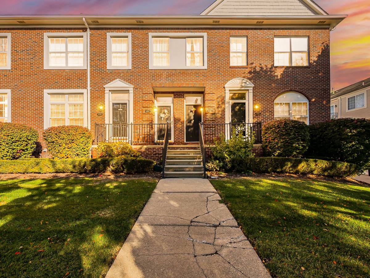 House for rent at 14520 Vauxhall Dr, Sterling Heights, MI 48313