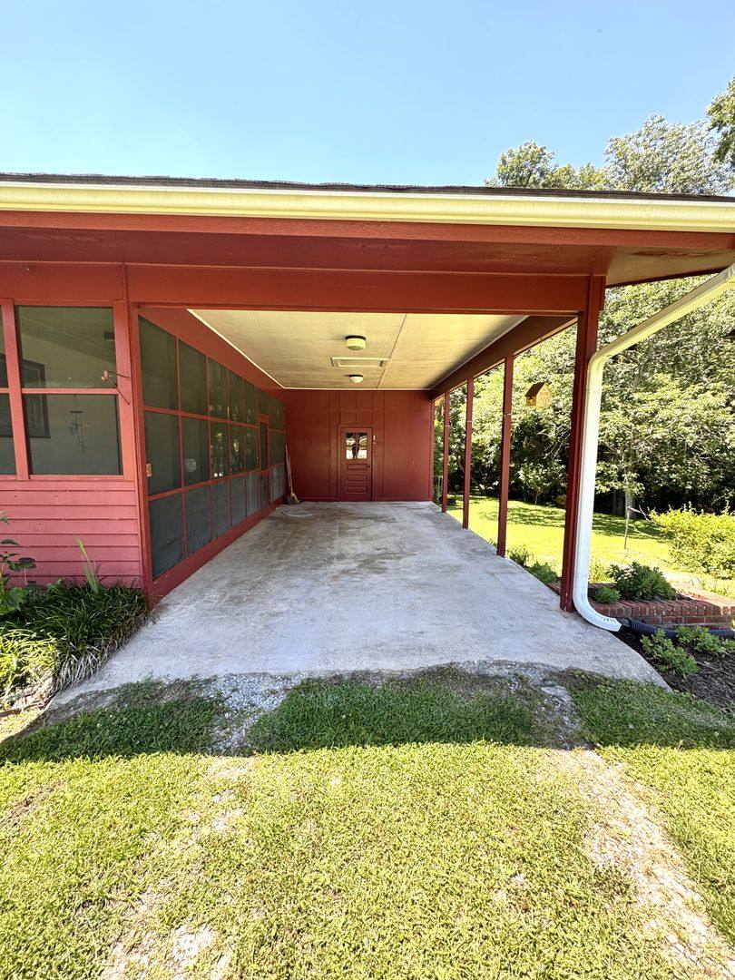 House for rent at 2864 Wilmington Highway, Jacksonville, NC 28540