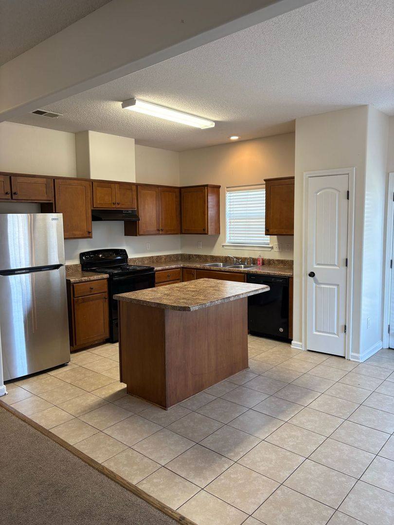 House for rent at 1057 Kentshire Cove, Cordova, TN 38018