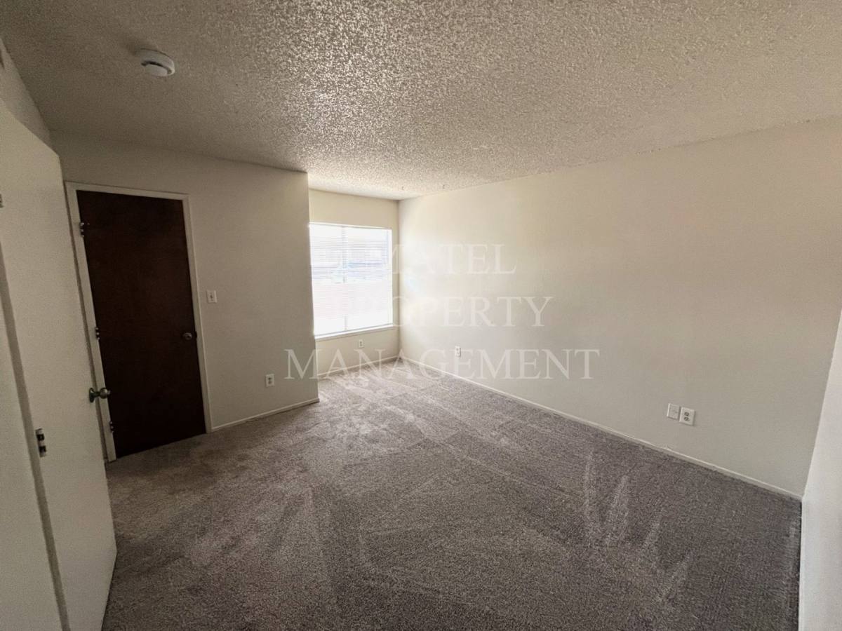 Apartment for rent at 3701 Colonial Dr, Modesto, CA 95356
