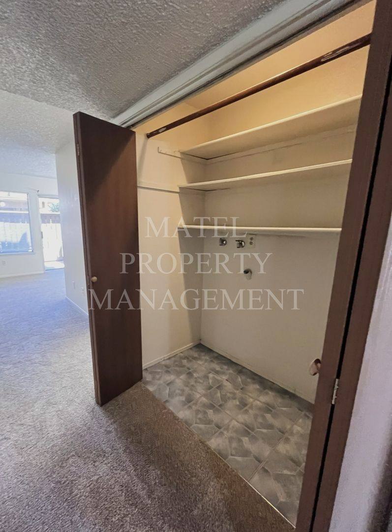 Apartment for rent at 3701 Colonial Dr, Modesto, CA 95356
