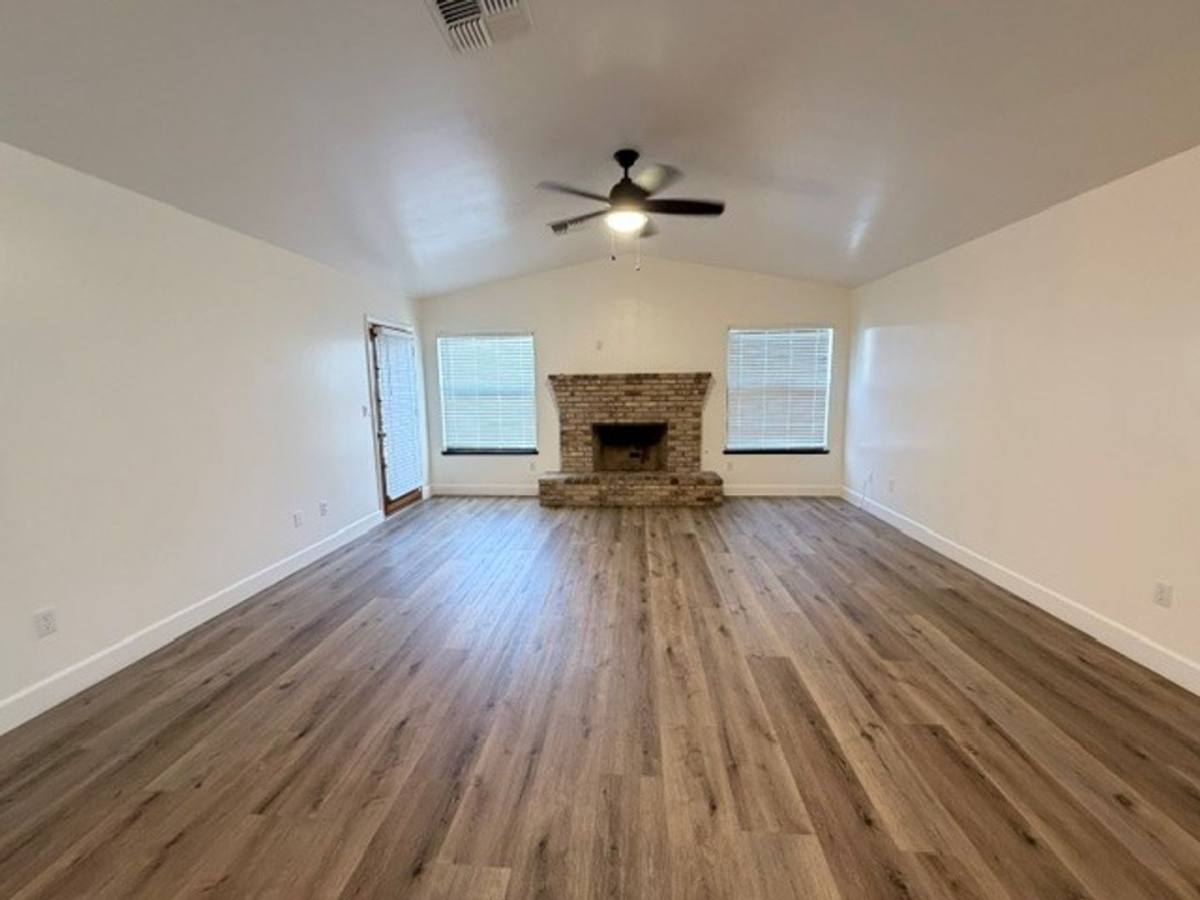 House for rent at 5106 Glacier Canyon Court, Bakersfield, CA 93313
