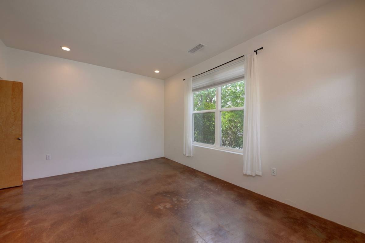 House for rent at 1020 6th St NW, Albuquerque, NM 87102
