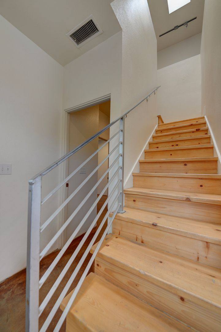 House for rent at 1020 6th St NW, Albuquerque, NM 87102
