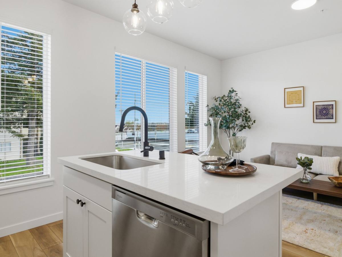 Apartment for rent at 1420 S J St, Tacoma, WA 98405