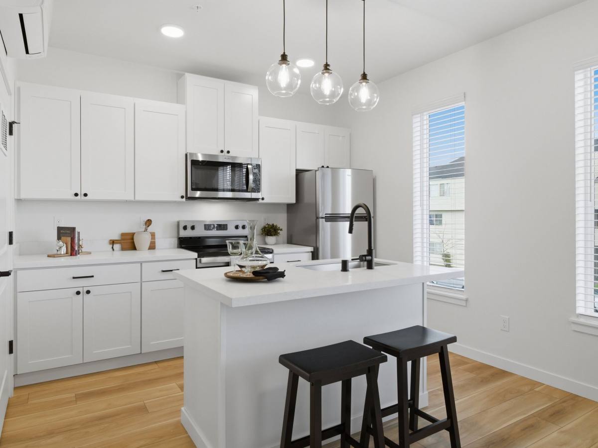 Apartment for rent at 1420 S J St, Tacoma, WA 98405