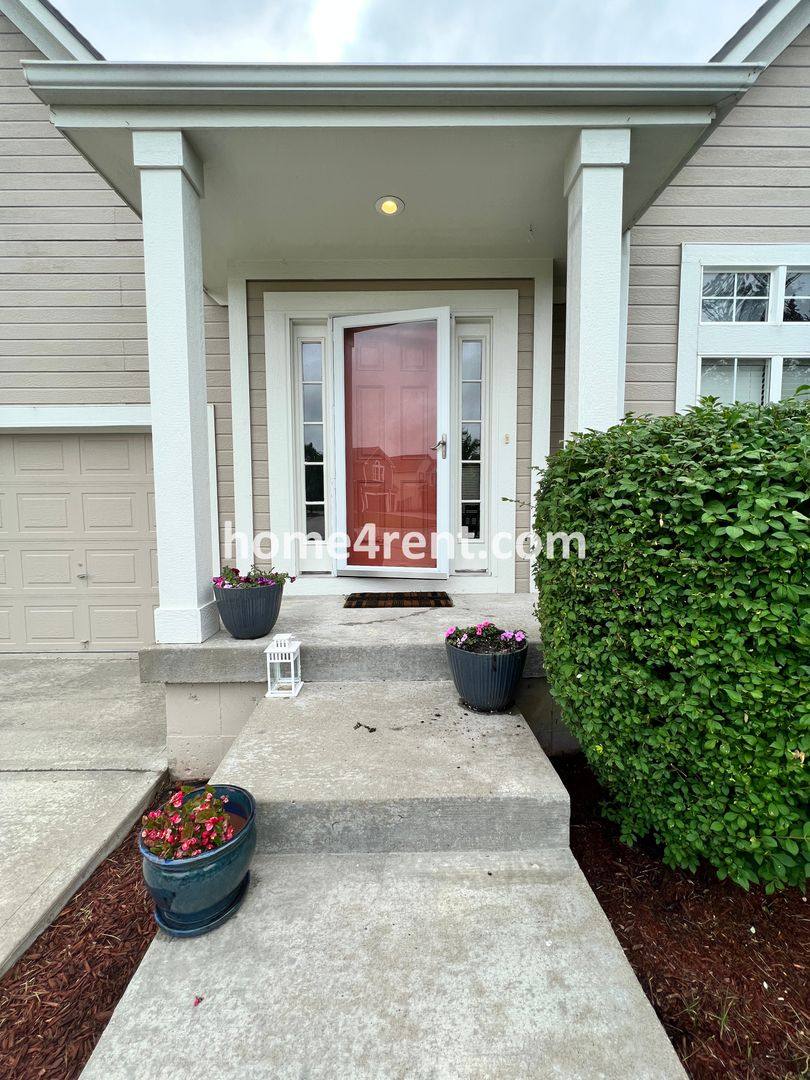 House for rent at 12573 S Race St, Olathe, KS 66061